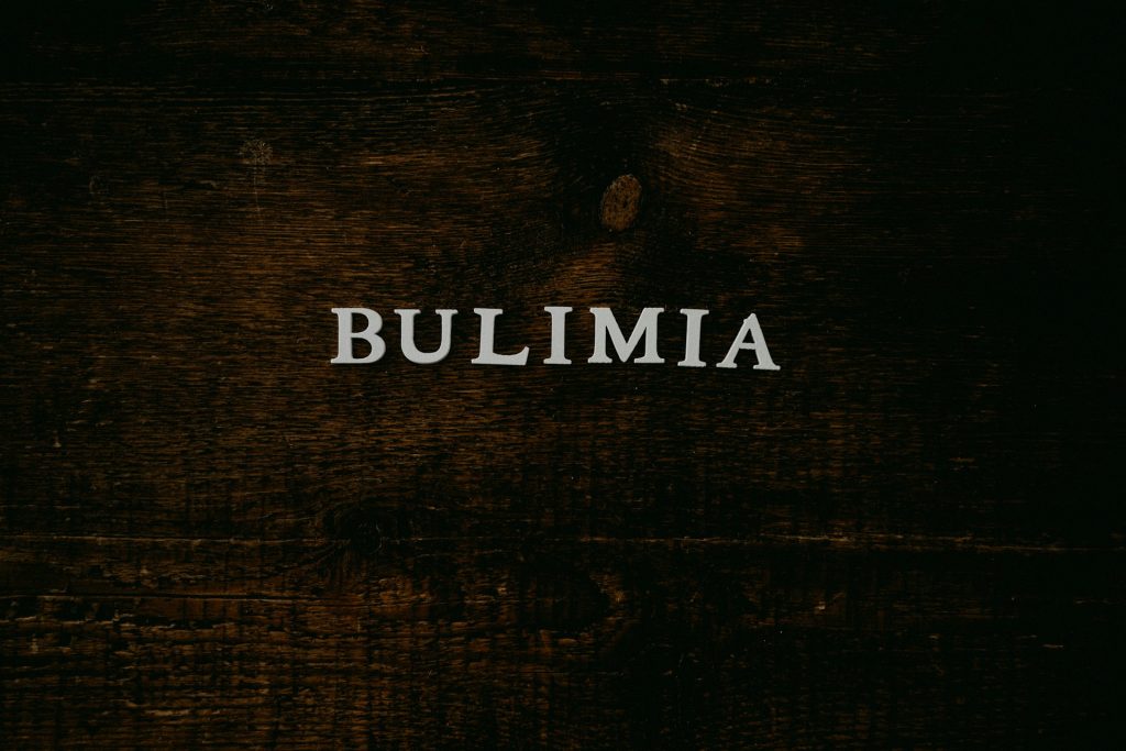 Bulimia: simptome, cauze și tratament prin neurofeedback